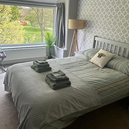 Lovely, Large Double Bedroom With Park View In Home Hazel Grove Zewnętrze zdjęcie